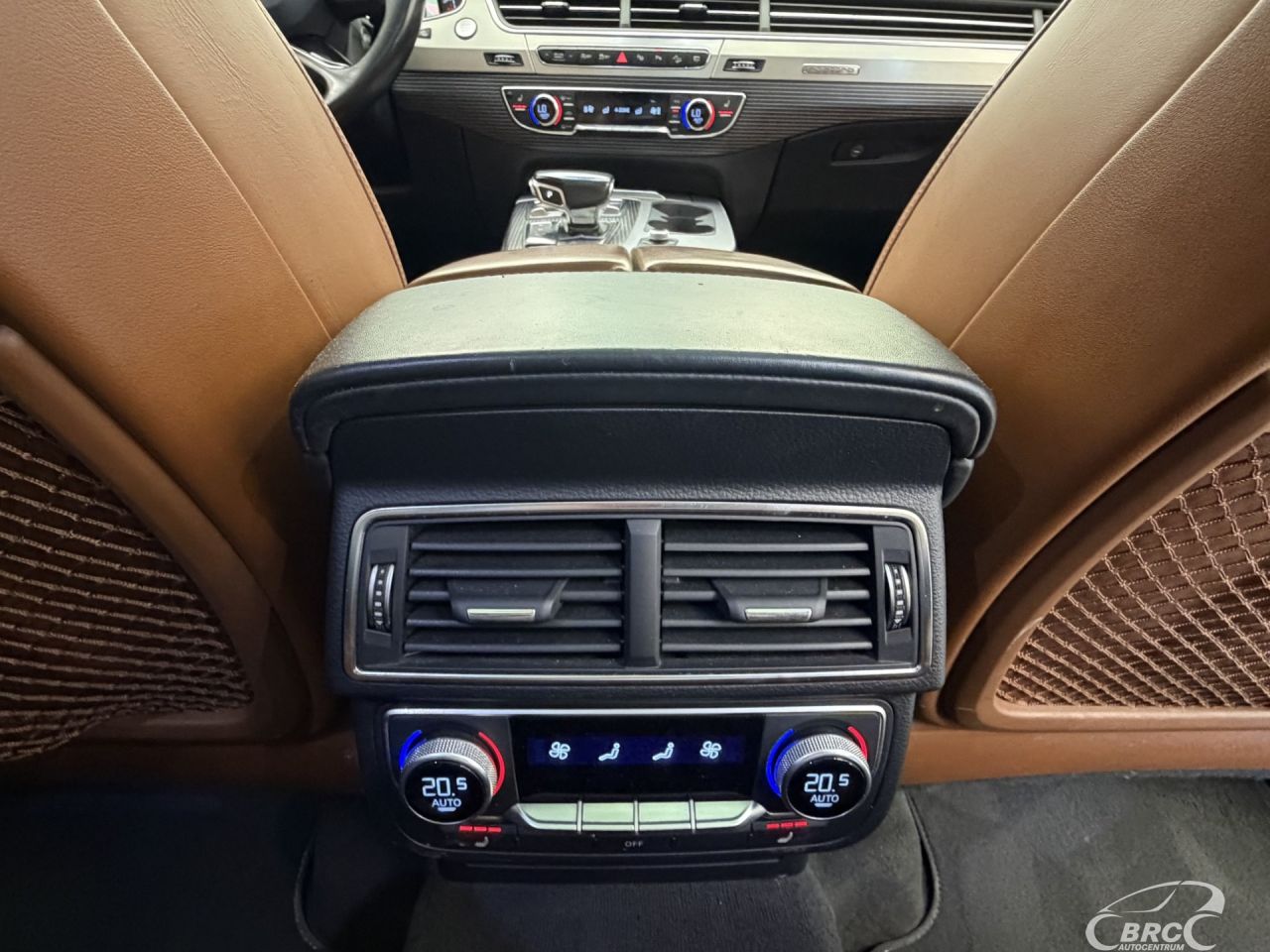 Audi Q7 | 14