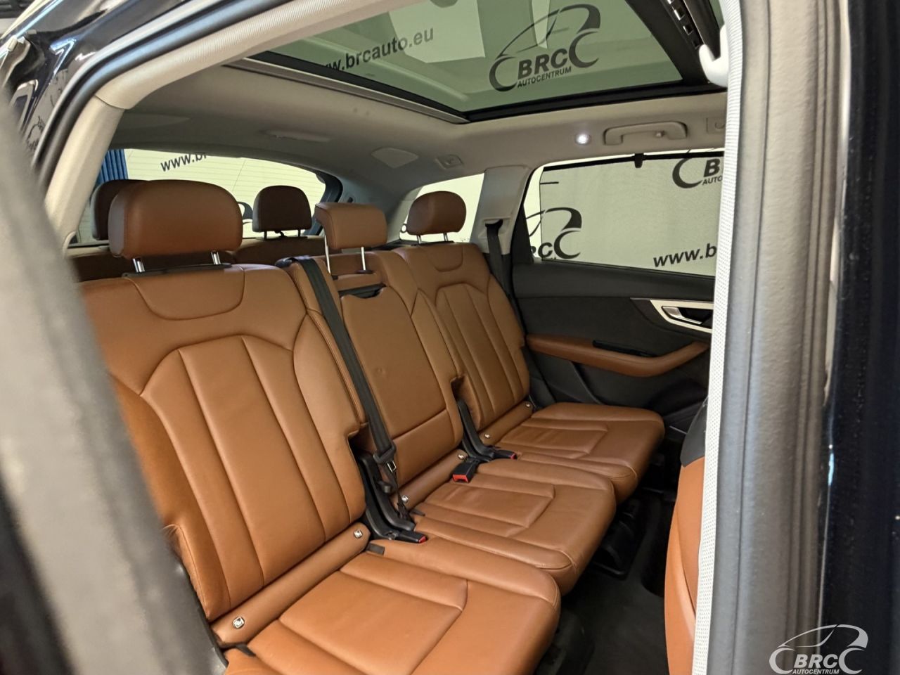 Audi Q7 | 11