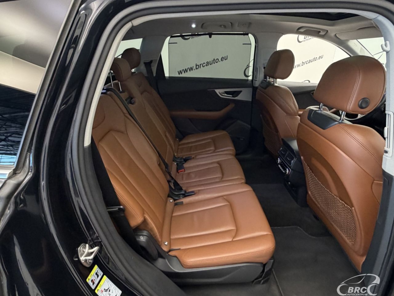 Audi Q7 | 10