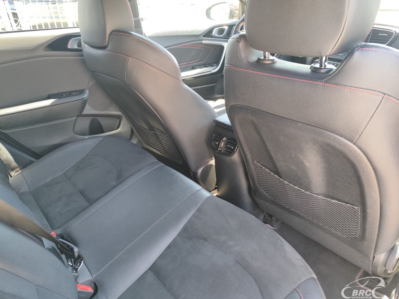Kia Pro Cee'd | 11