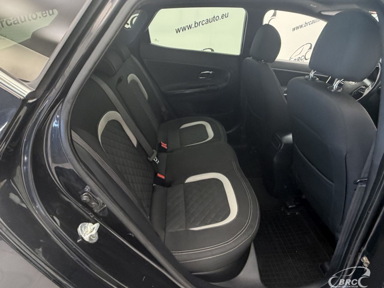 Kia Cee'd | 9