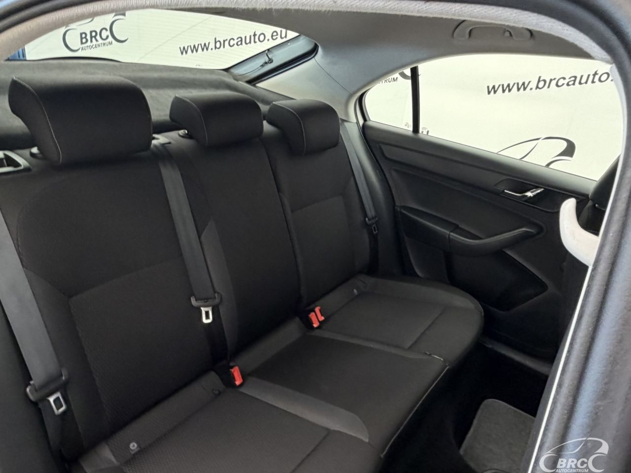 Skoda Rapid | 10