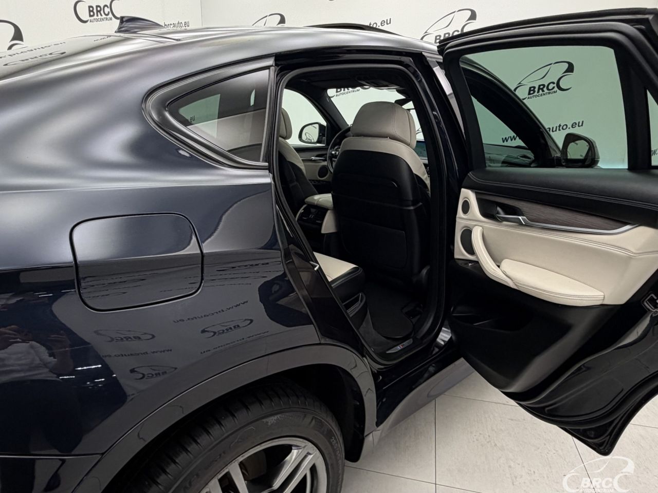 BMW X6 | 12