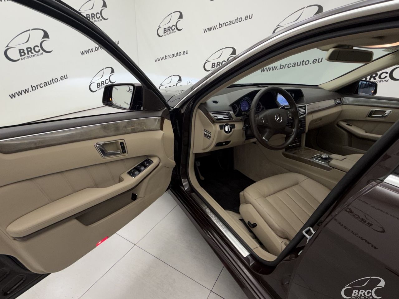 Mercedes-Benz E350 | 18