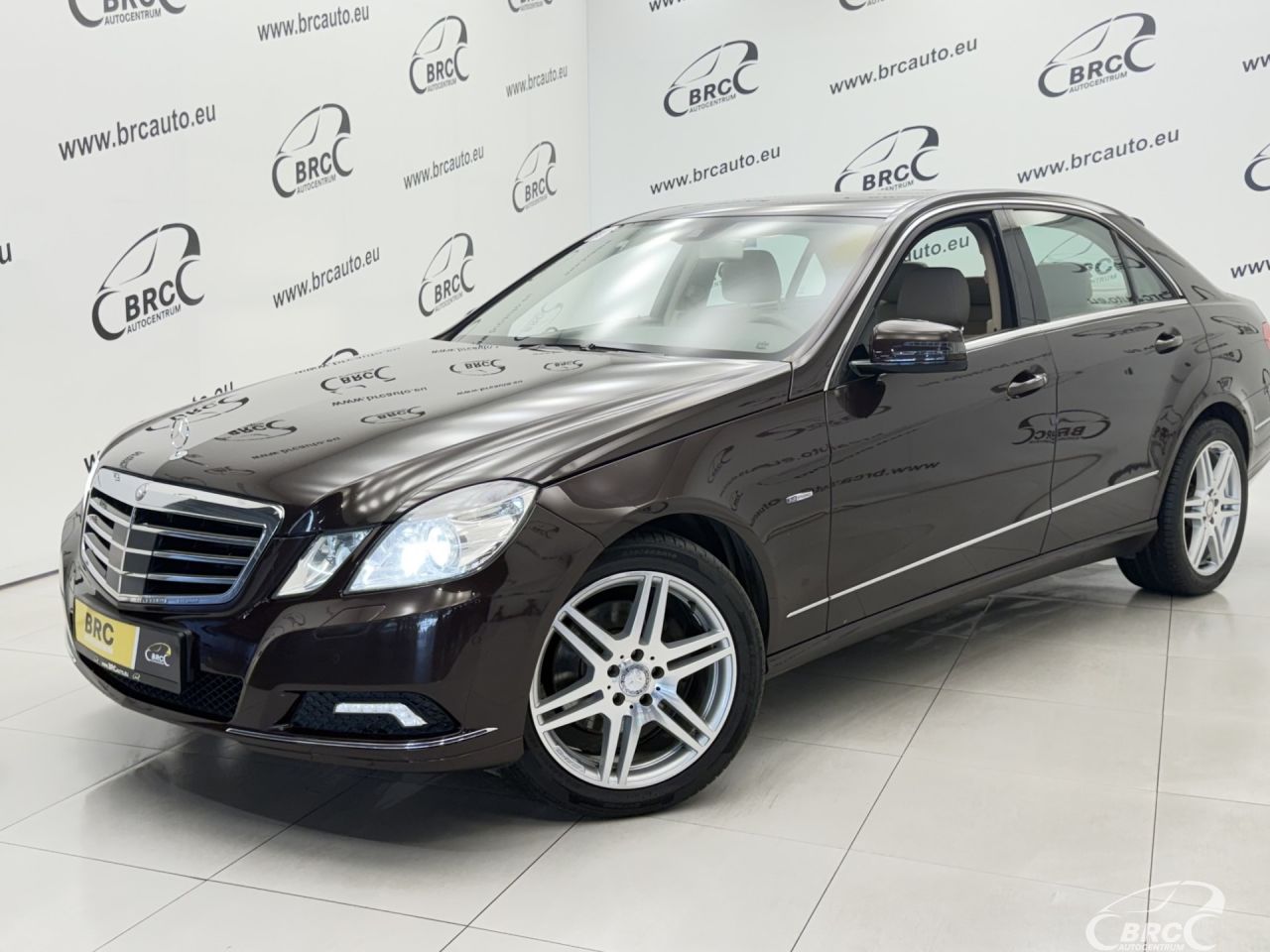 Mercedes-Benz E350 | 0