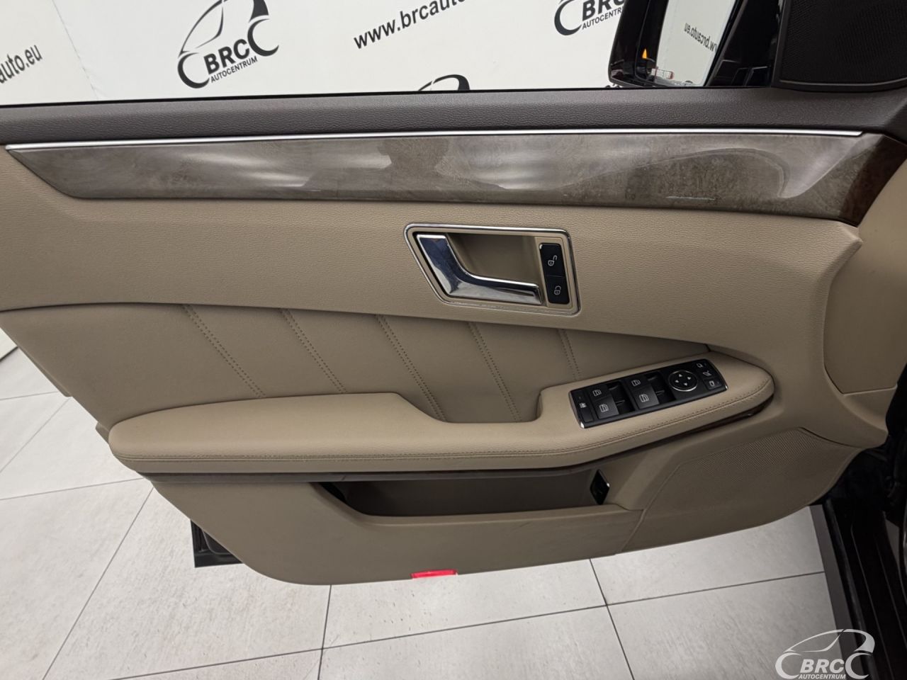 Mercedes-Benz E350 | 19