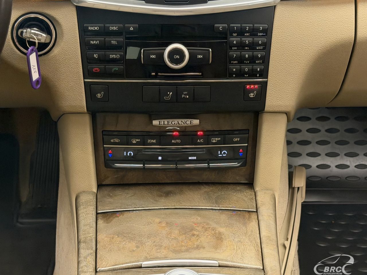 Mercedes-Benz E350 | 17
