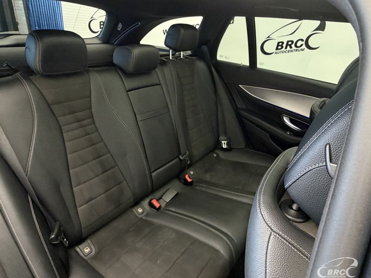Mercedes-Benz E220 | 11