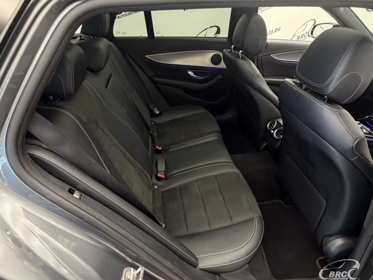 Mercedes-Benz E220 | 10