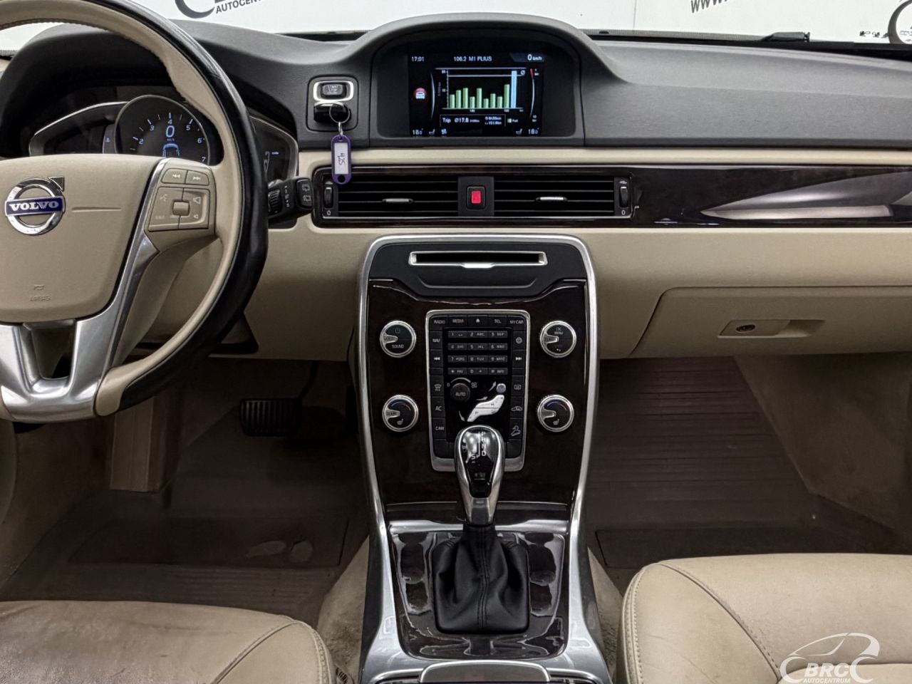 Volvo XC70 | 13