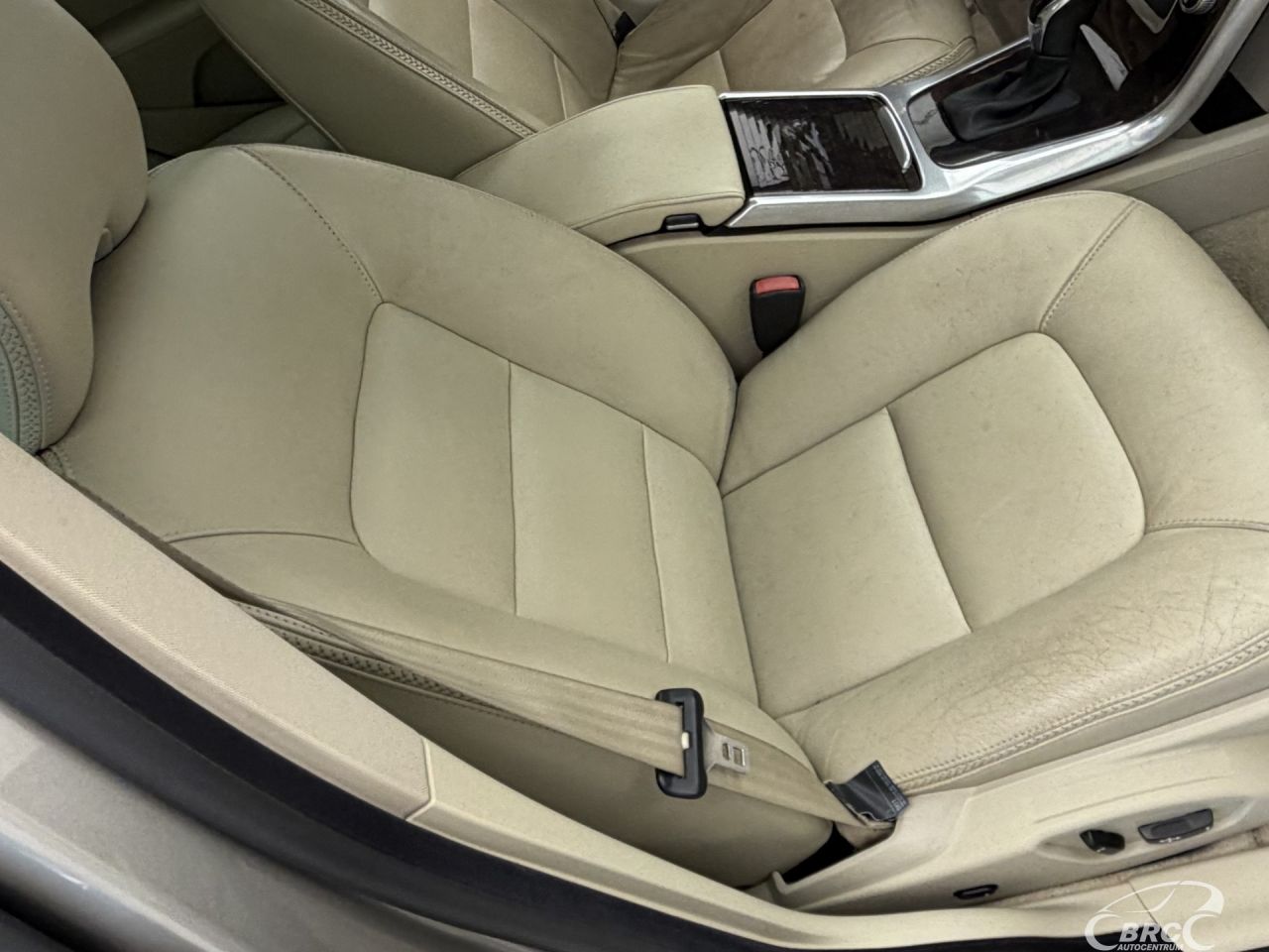 Volvo XC70 | 4
