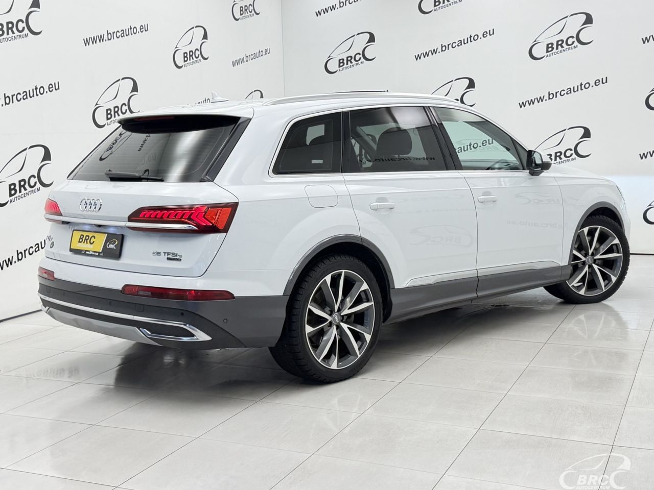 Audi Q7 | 1