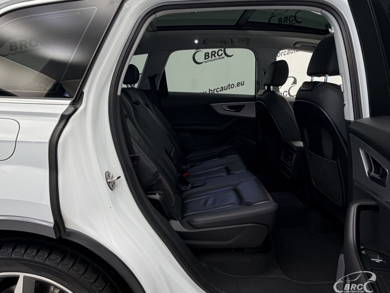 Audi Q7 | 8