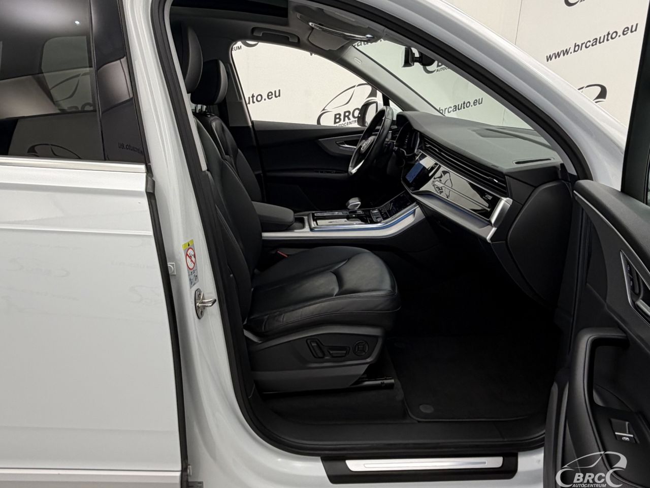 Audi Q7 | 3
