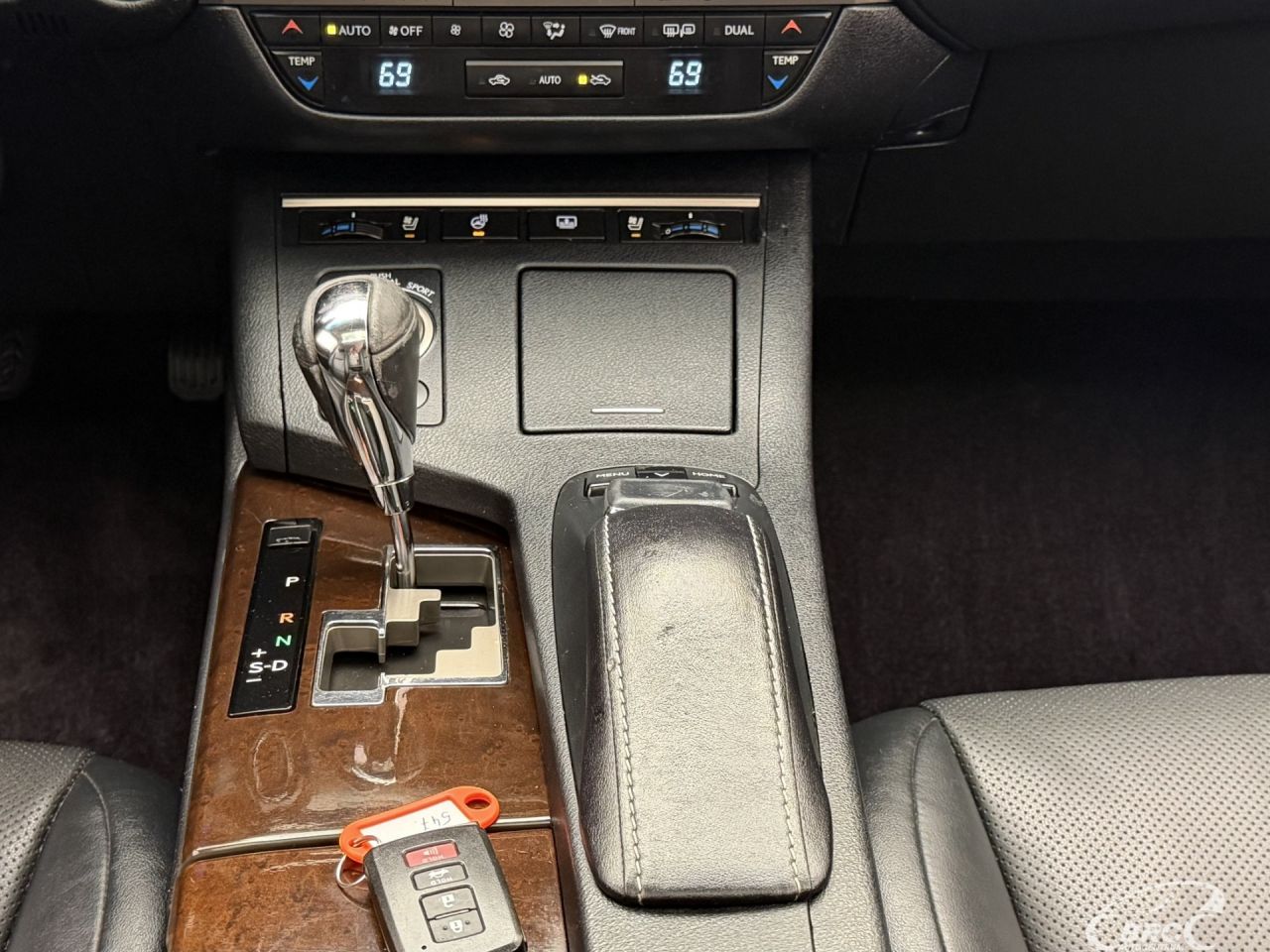 Lexus ES 300h | 17