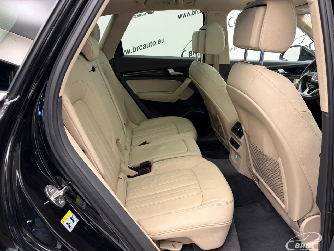 Audi Q5 | 8