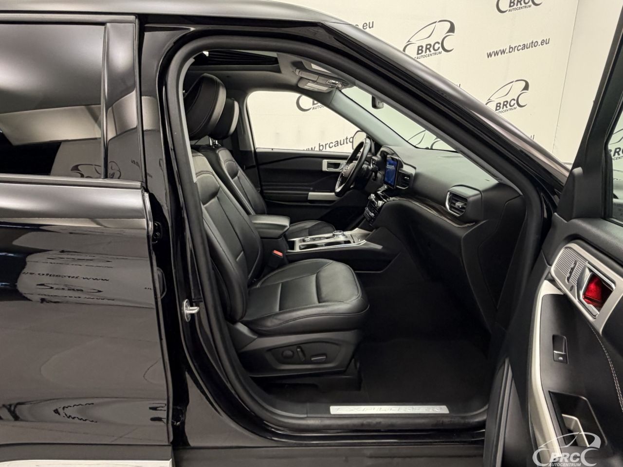 Ford Explorer | 3