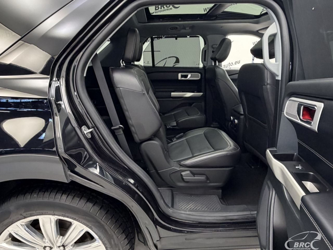 Ford Explorer | 10