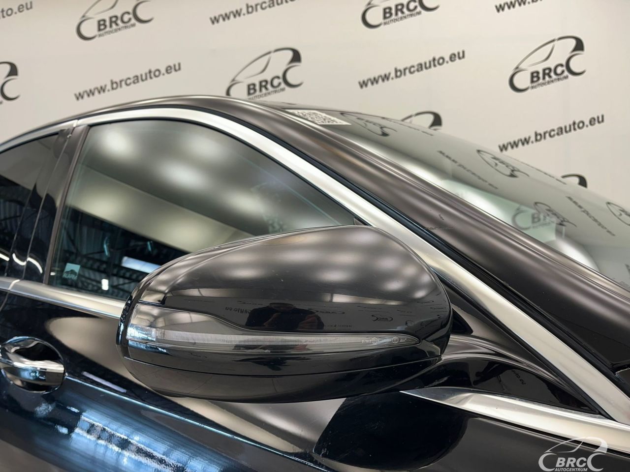 Mercedes-Benz E200 | 7