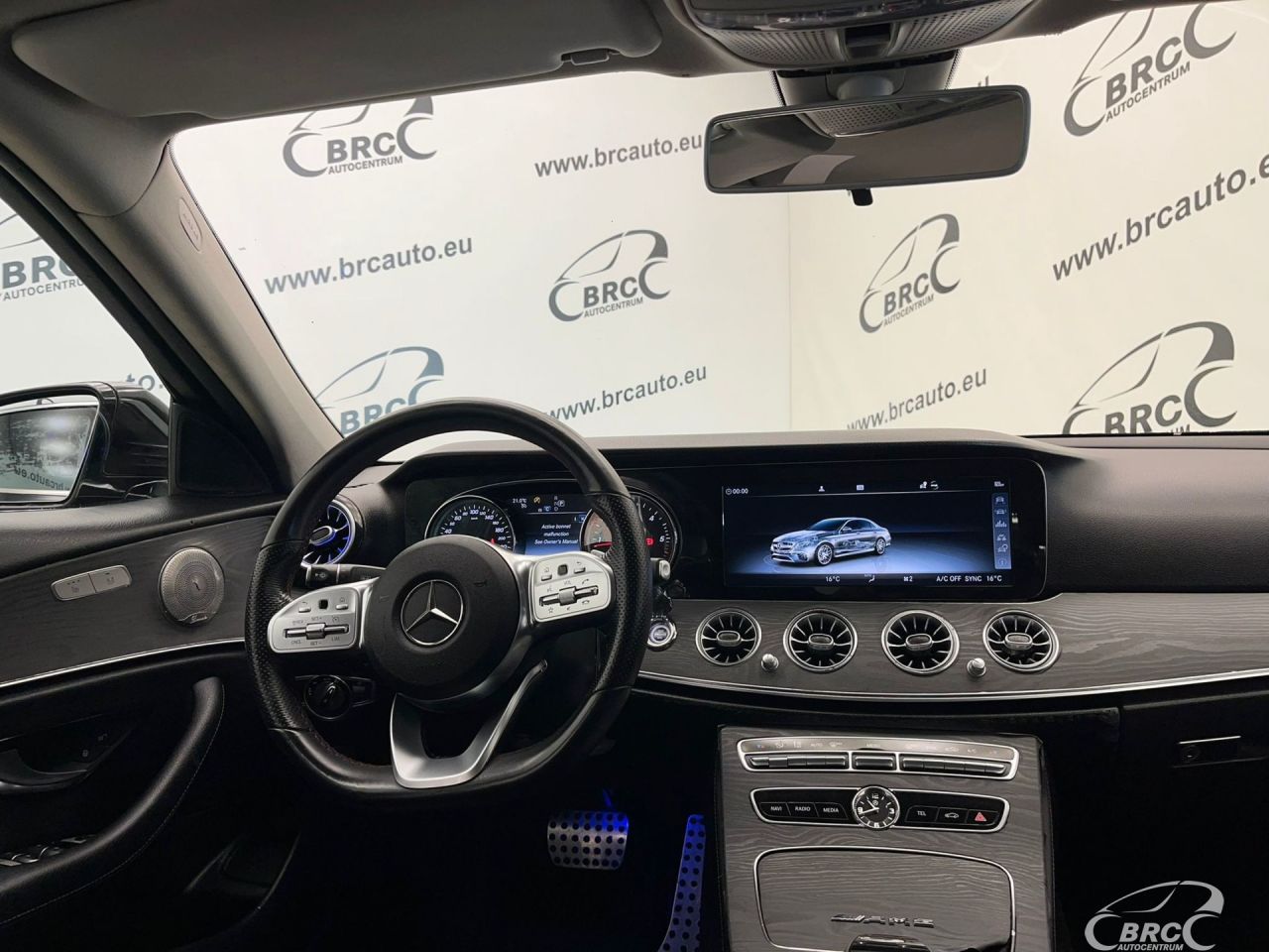Mercedes-Benz E200 | 11