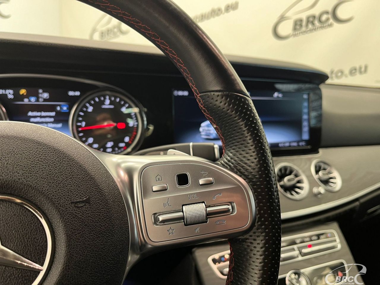 Mercedes-Benz E200 | 14