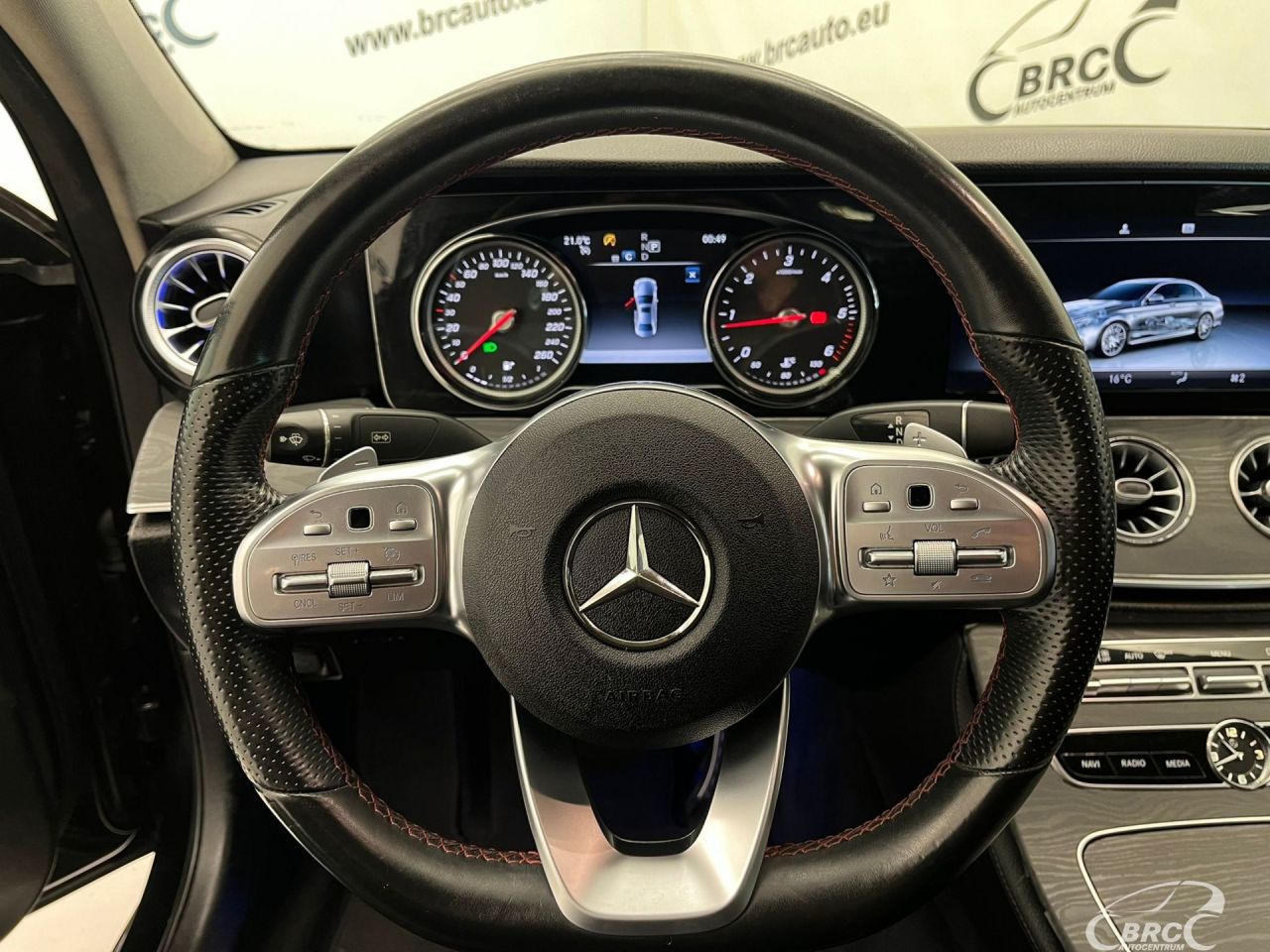 Mercedes-Benz E200 | 12