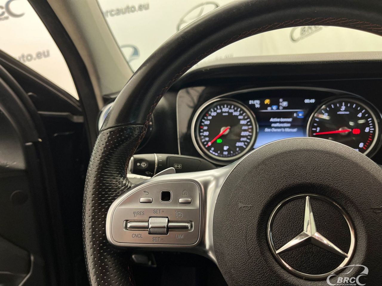 Mercedes-Benz E200 | 13