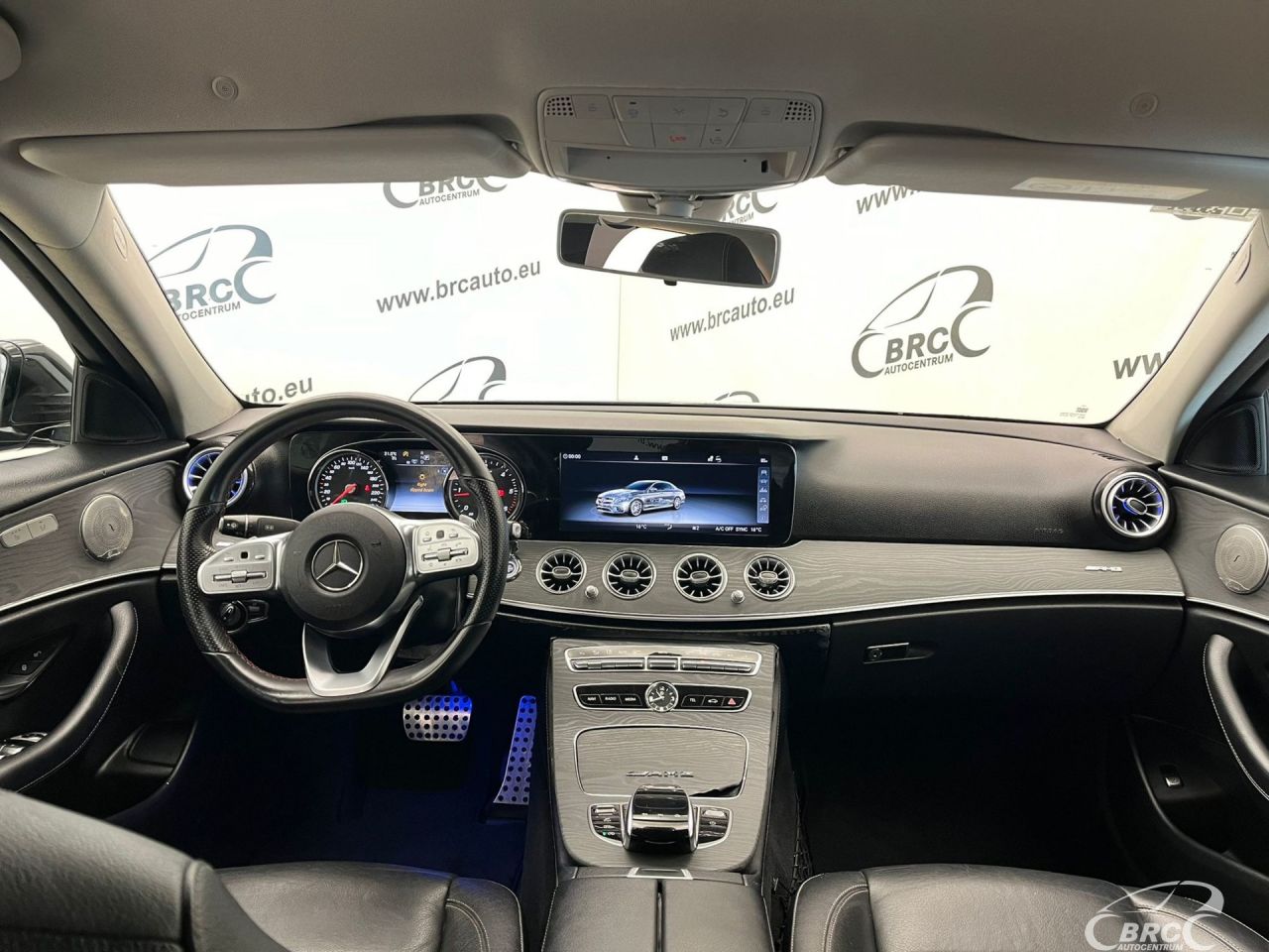 Mercedes-Benz E200 | 10