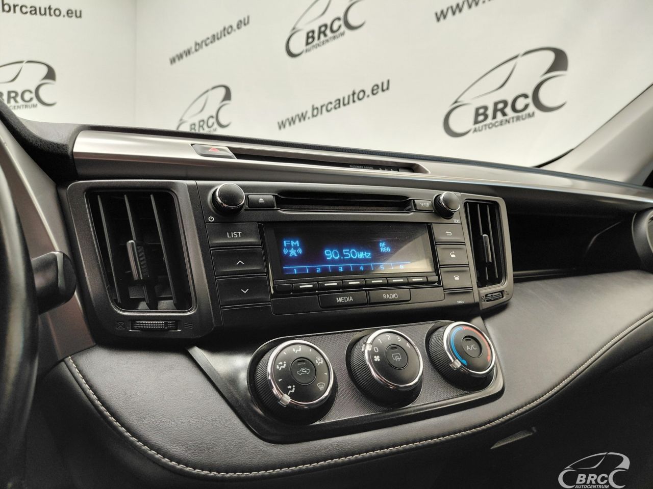 Toyota RAV4 | 12