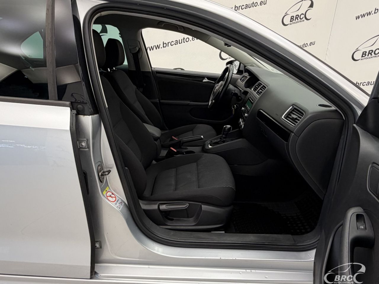 Volkswagen Jetta | 3