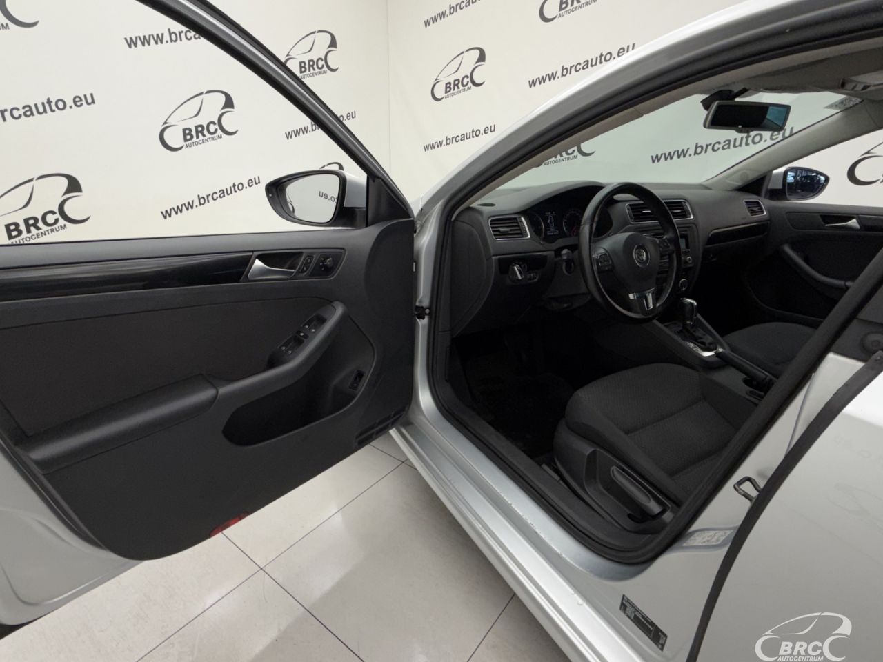 Volkswagen Jetta | 33