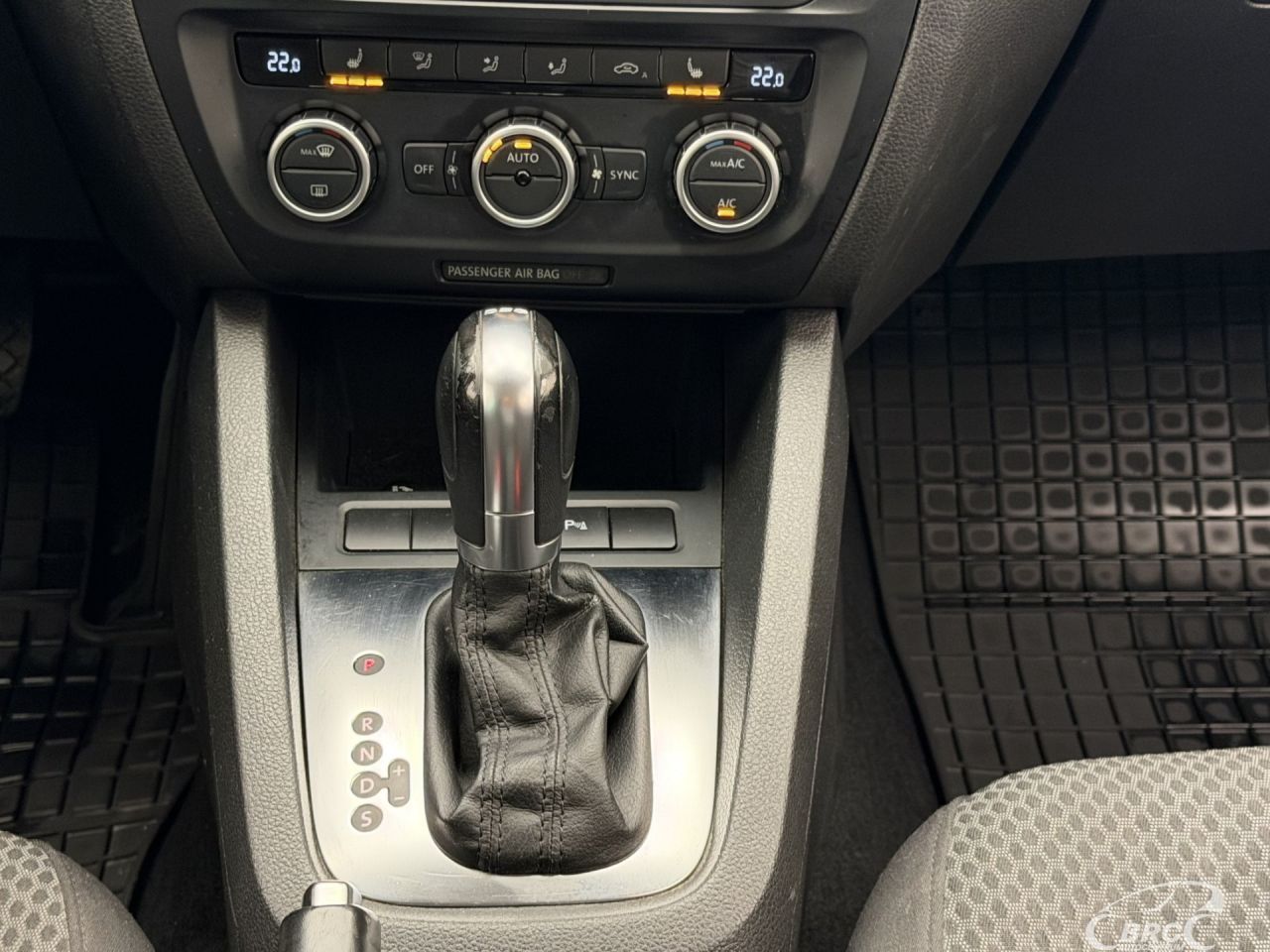 Volkswagen Jetta | 16