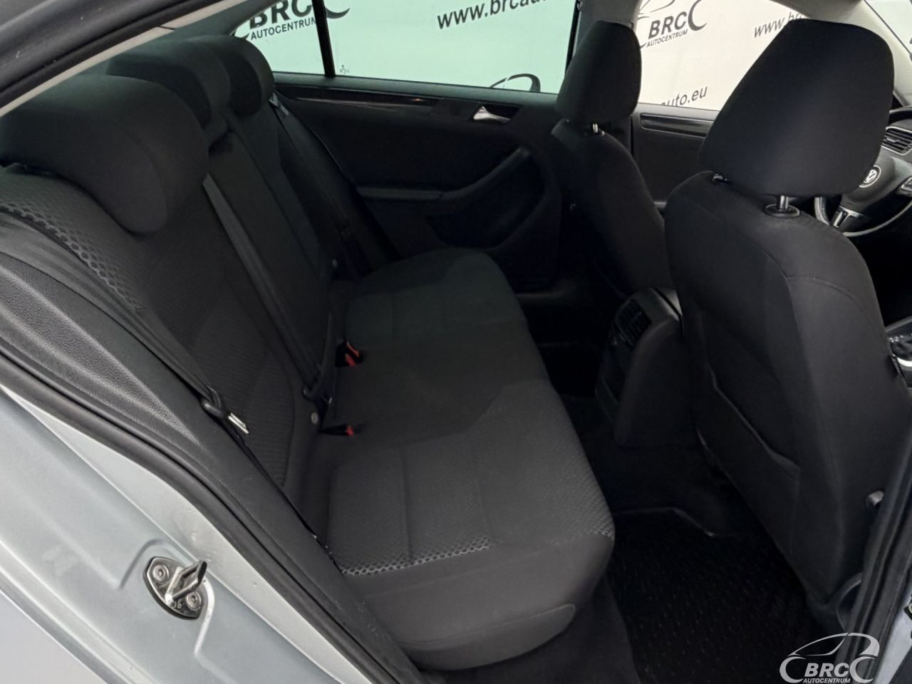 Volkswagen Jetta | 18