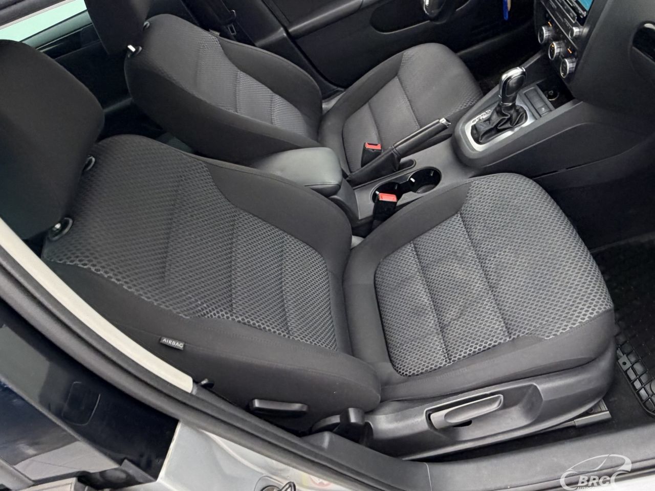 Volkswagen Jetta | 4