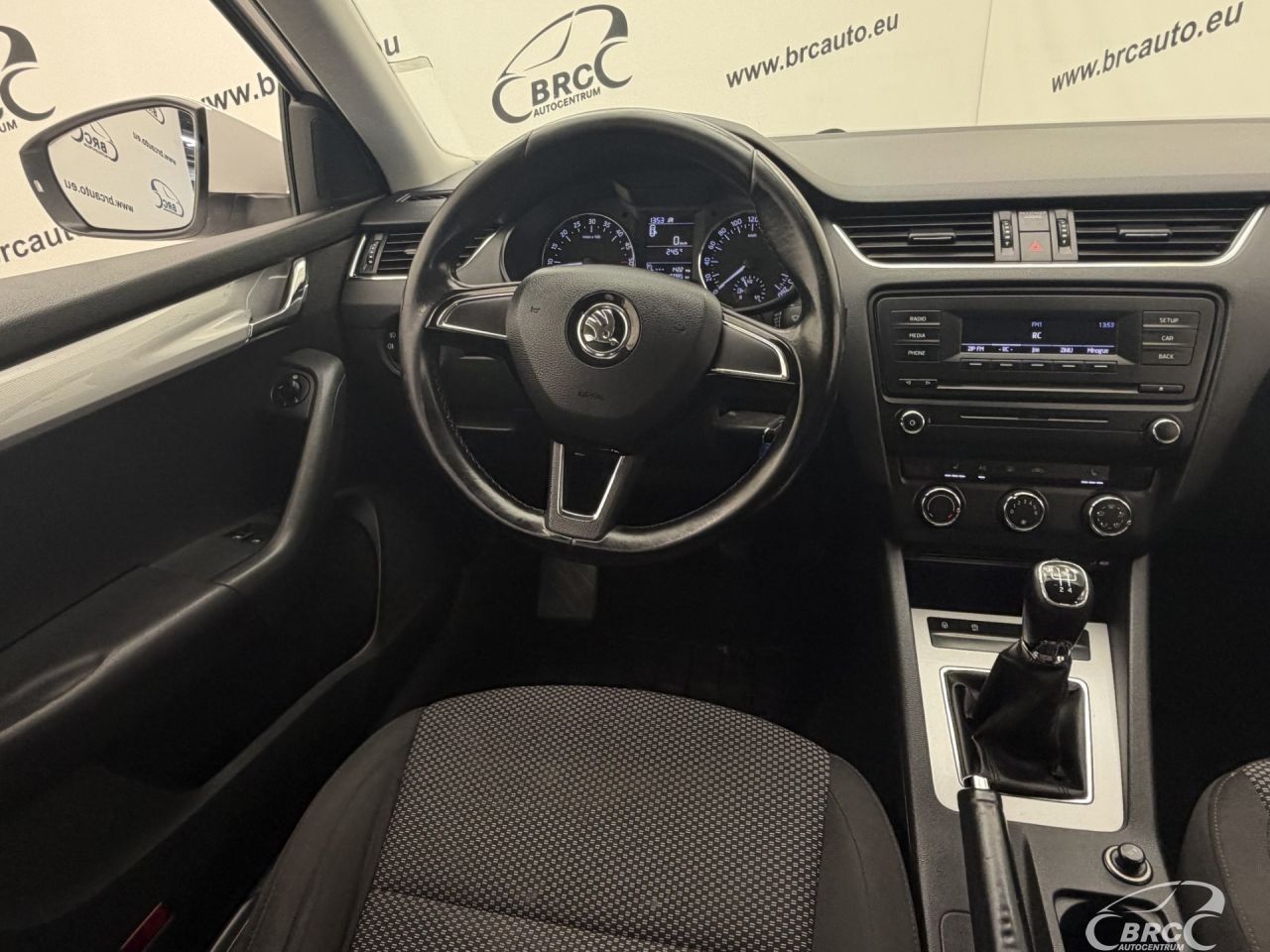 Skoda Octavia | 12