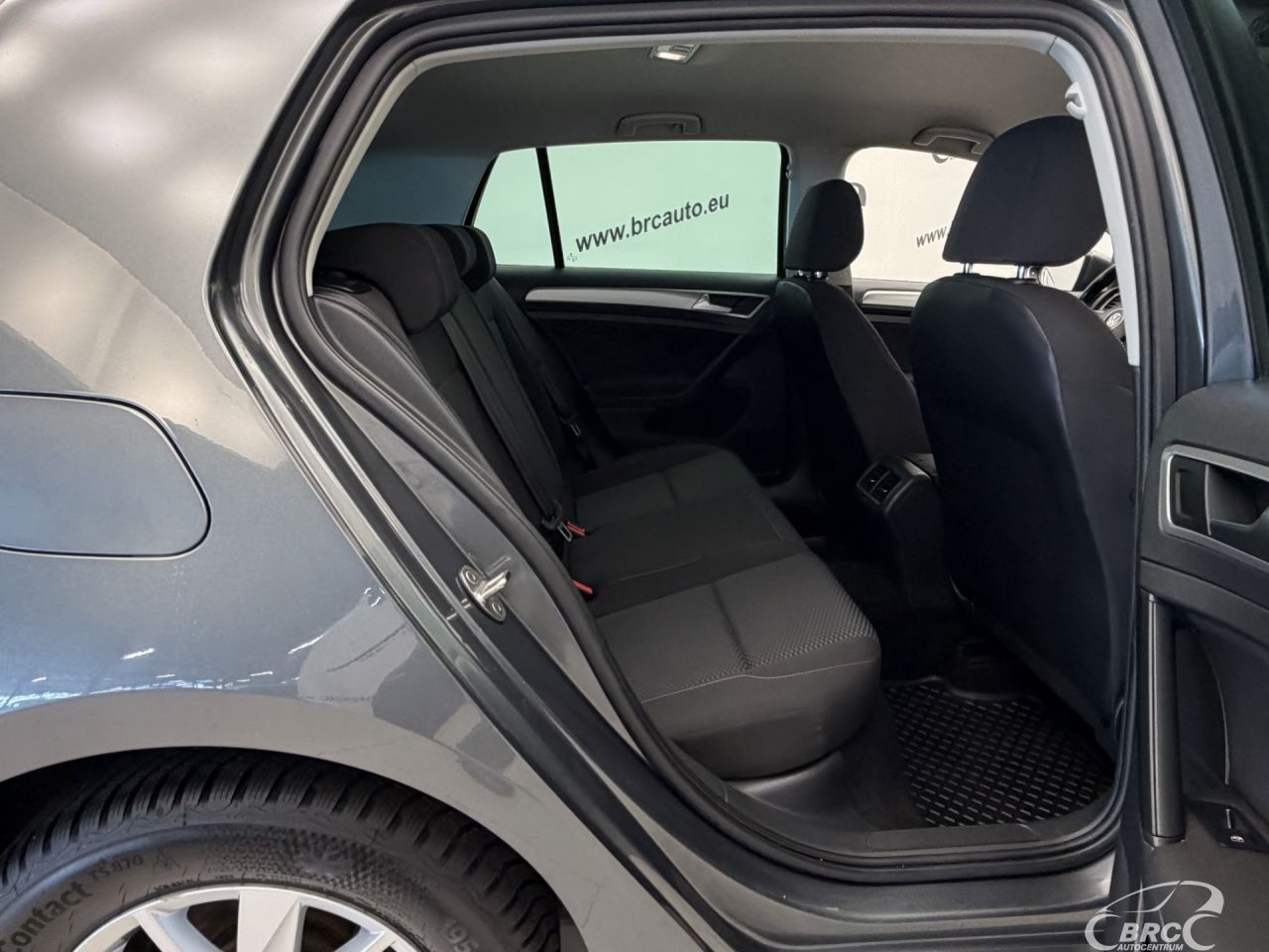 Volkswagen Golf | 8