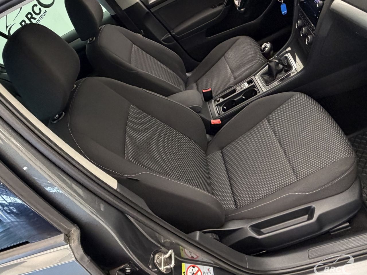 Volkswagen Golf | 4