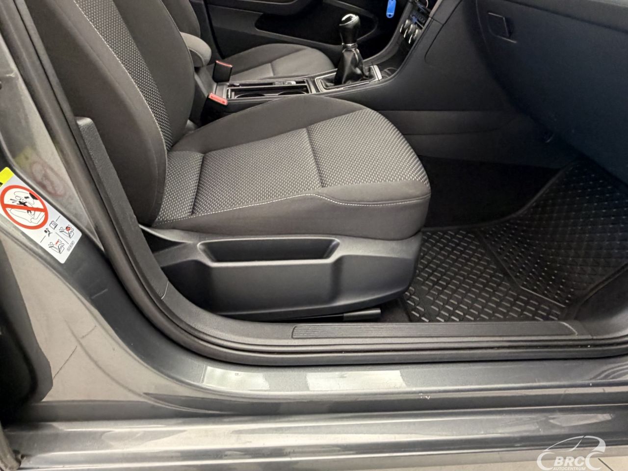 Volkswagen Golf | 5