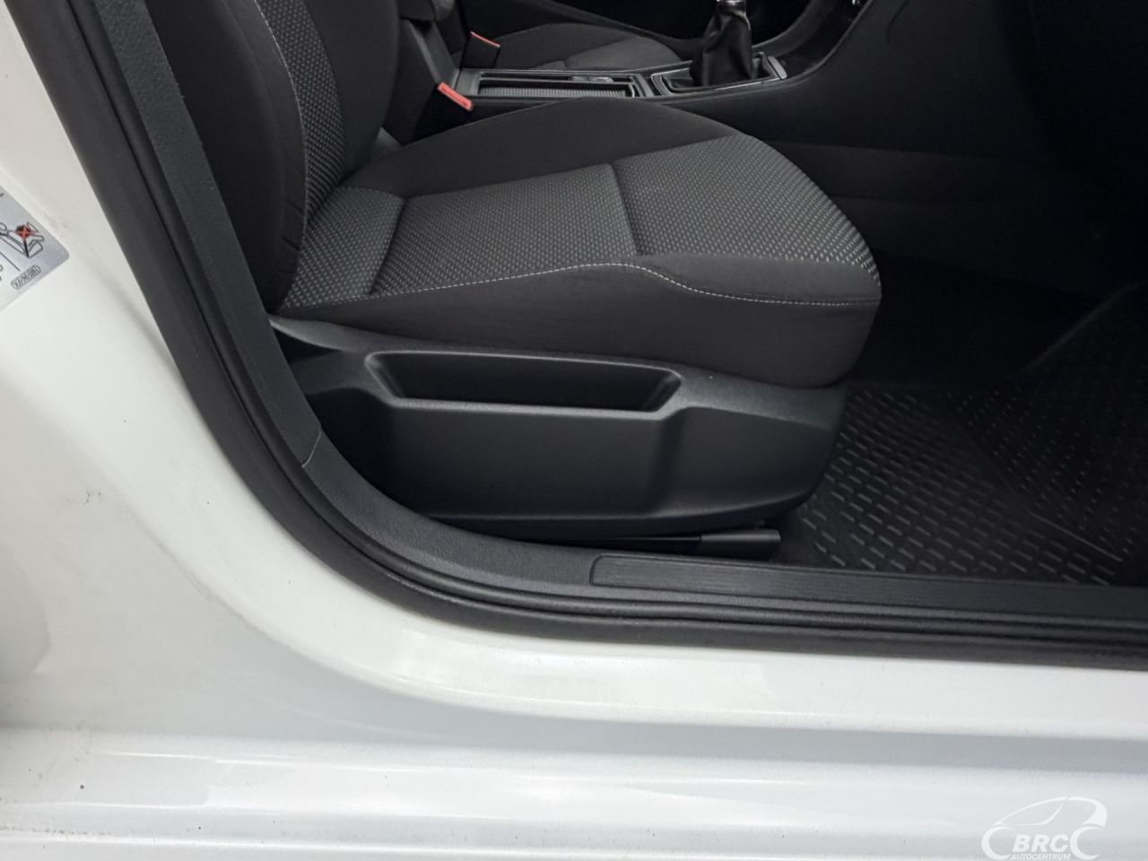 Volkswagen Golf | 5