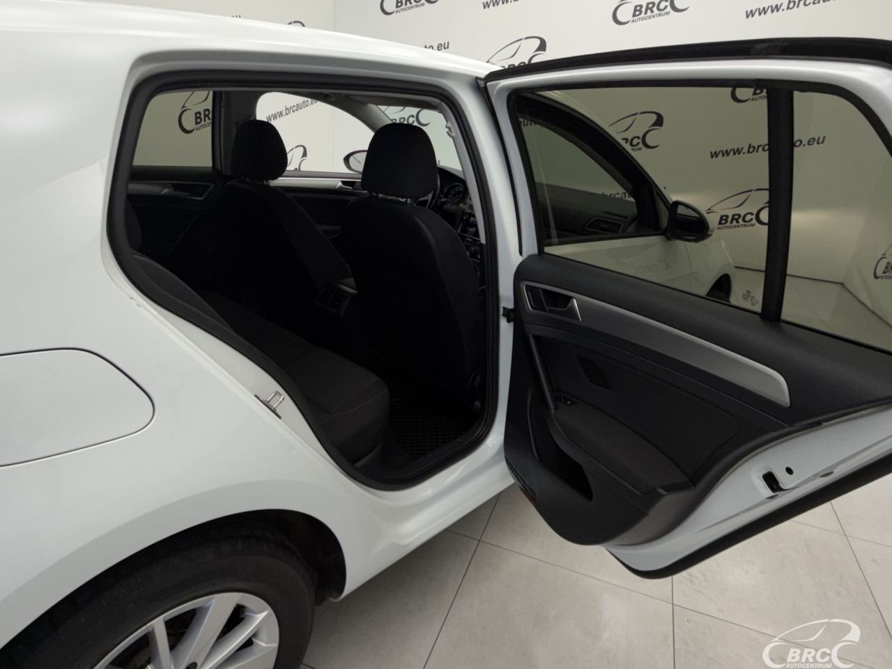 Volkswagen Golf | 11