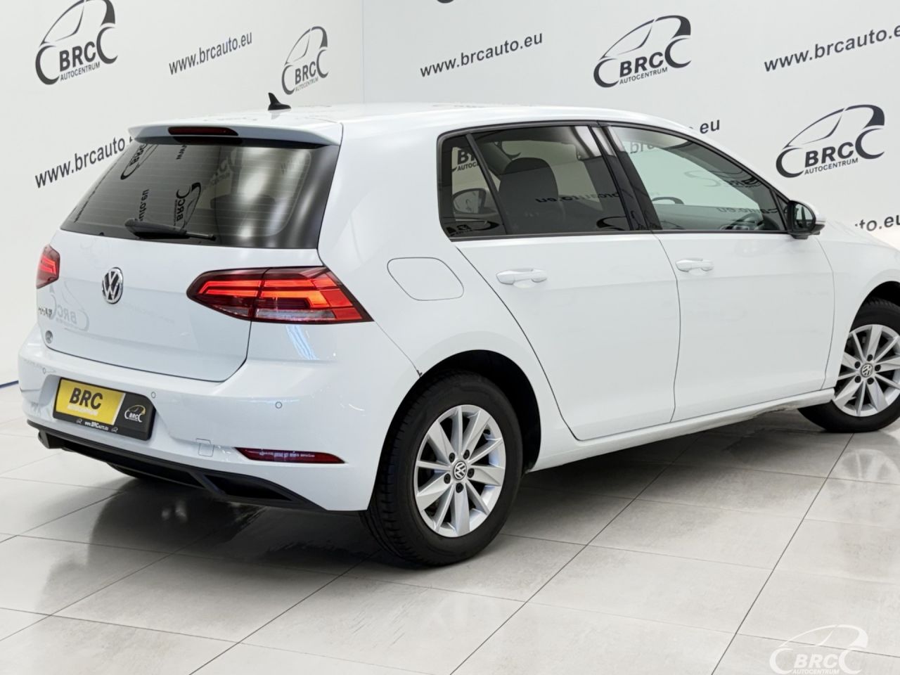 Volkswagen Golf | 1