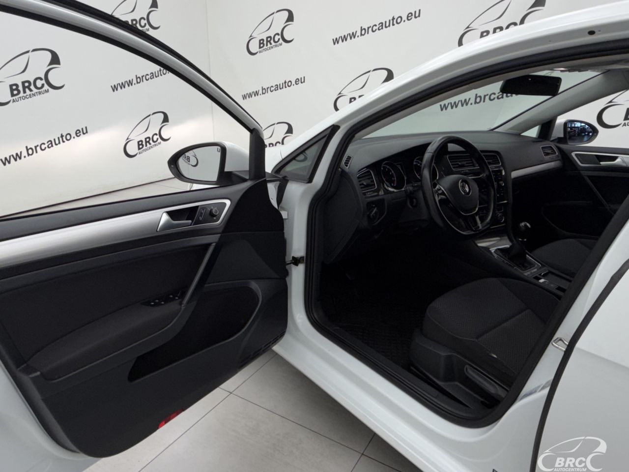 Volkswagen Golf | 16