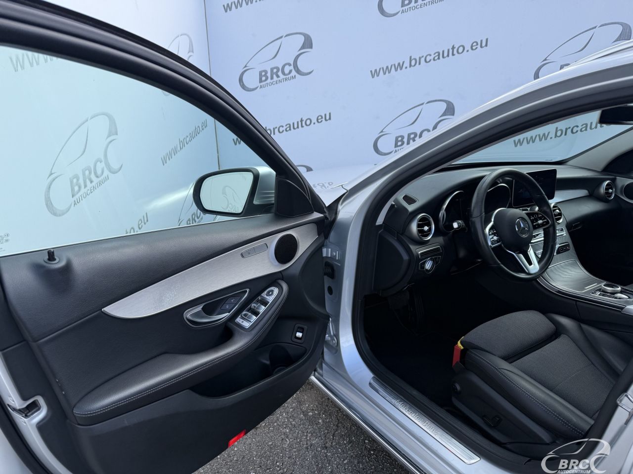 Mercedes-Benz C180 | 16