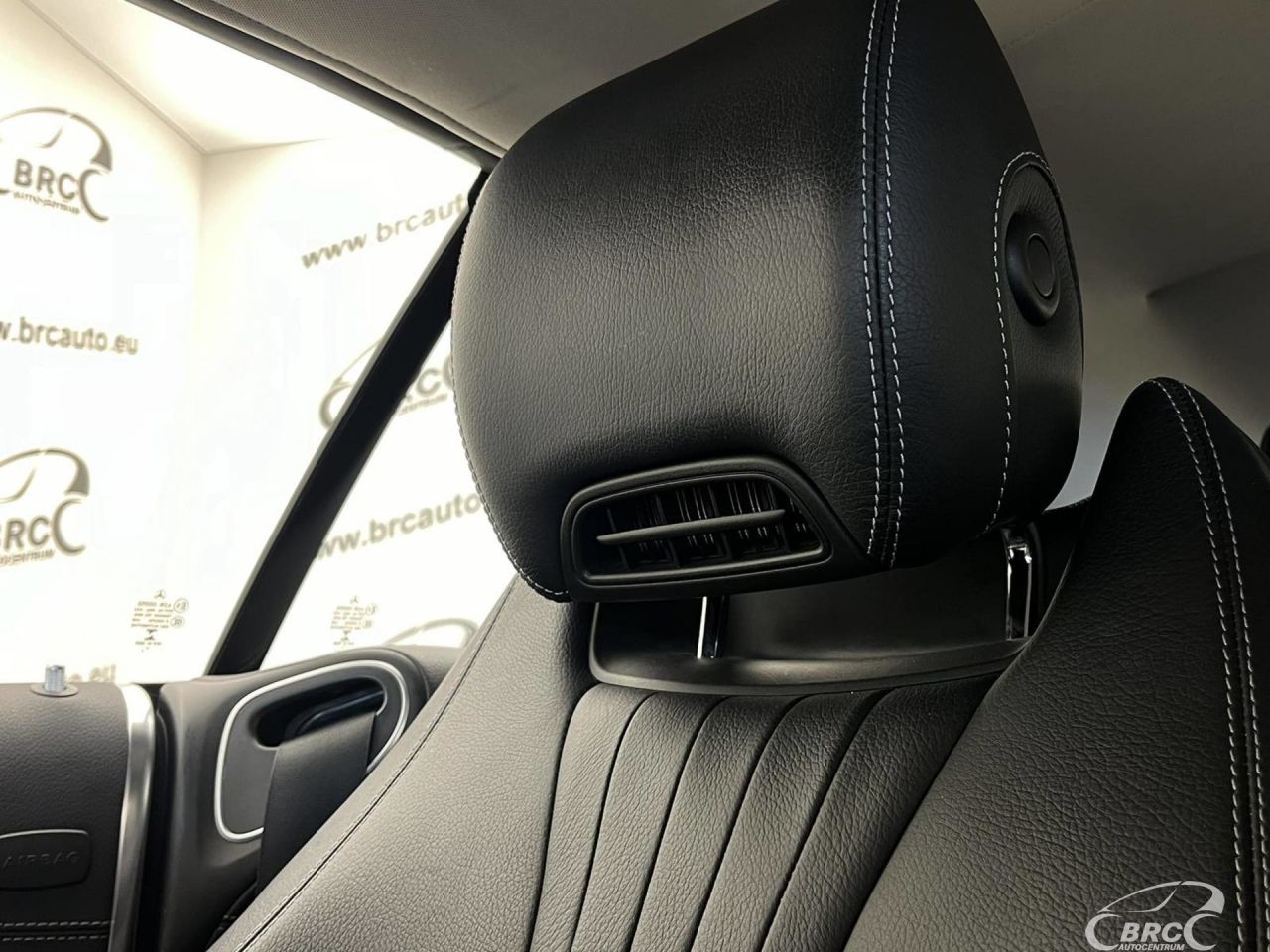 Mercedes-Benz E300 | 9