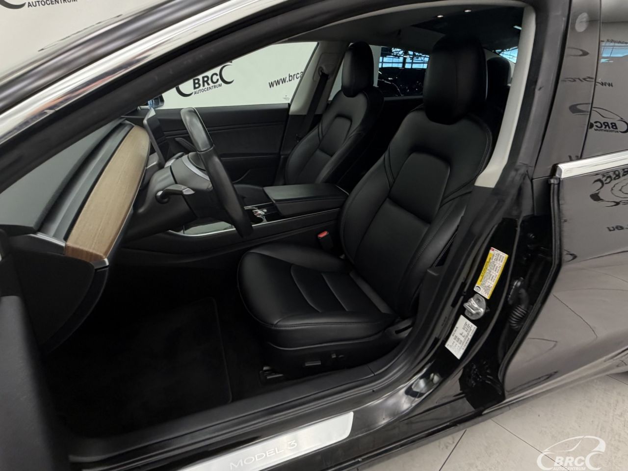 Tesla Model 3 | 19