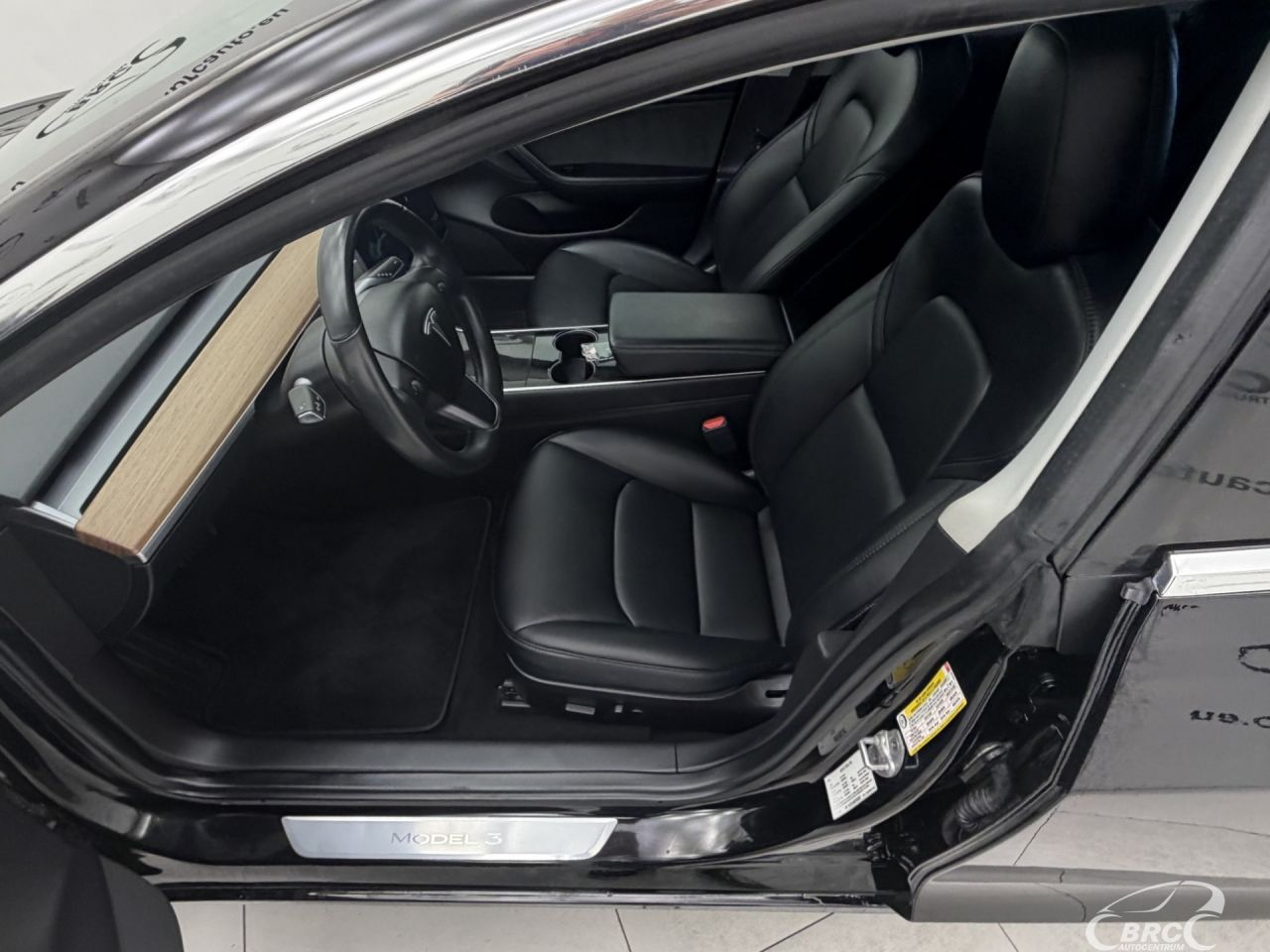 Tesla Model 3 | 17