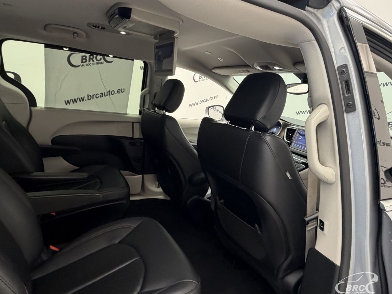 Chrysler Pacifica | 14