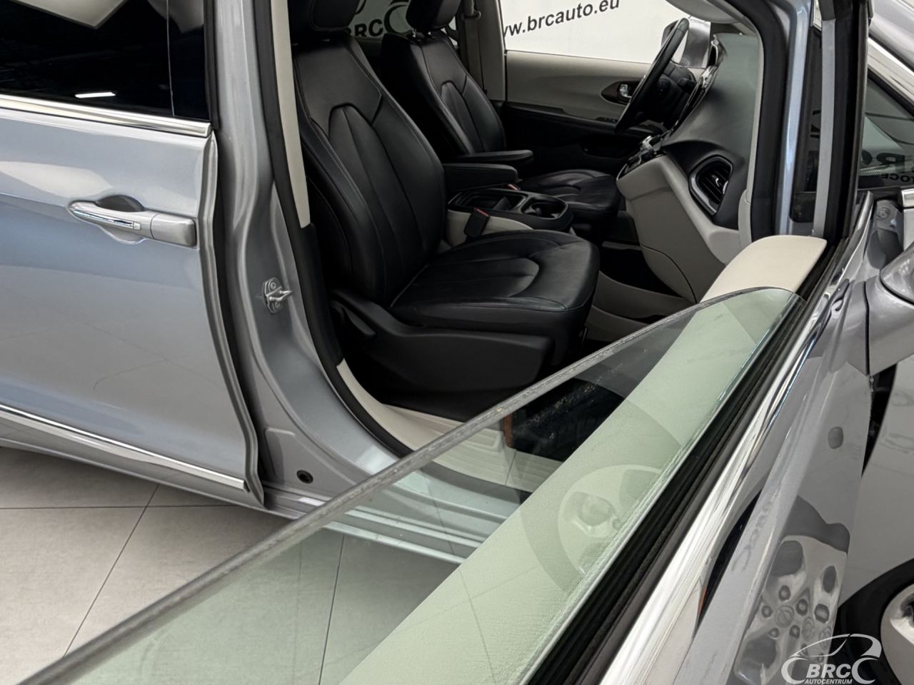 Chrysler Pacifica | 7