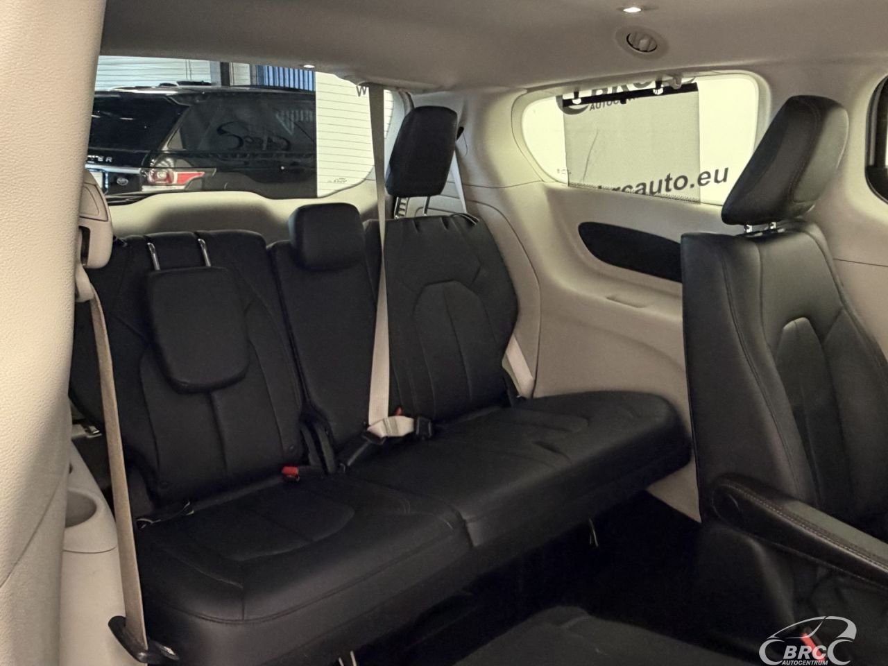 Chrysler Pacifica | 15