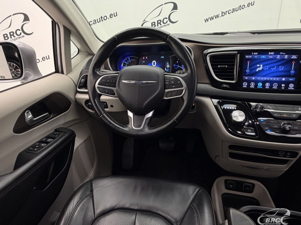 Chrysler Pacifica | 18
